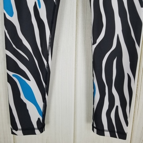 Adidas Black Blue Zebra Stripe Medium Rise Compression Leggings - Picture 5 of 9